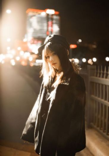 女人高潮被爽到呻吟床戏_4K在线播放